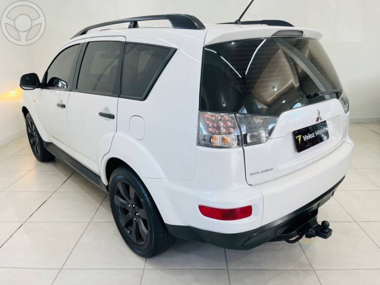 MITSUBISHI - OUTLANDER 2.0 16V 4P AUTOMÁTICO - 2011/2012 - BRANCA - R$ 59.900,00