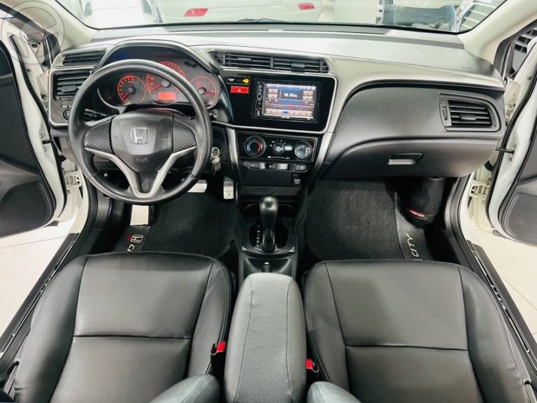 HONDA - CITY 1.5 LX 16V FLEX 4P AUTOMÁTICO - 2014/2015 - BRANCA - R$ 67.500,00