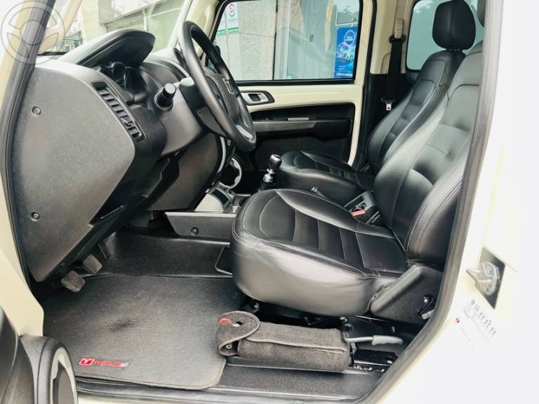 TROLLER - T4 3.2 XLT 4X4 20V TURBO INTERCOOLER DIESEL 2P MANUAL - 2016/2016 - BRANCA - R$ 165.900,00