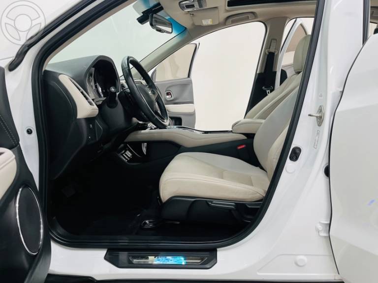 HONDA - HR-V 1.5 16V FLEX TOURING TURBO 4P AUTOMÁTICO - 2019/2020 - BRANCA - R$ 134.900,00