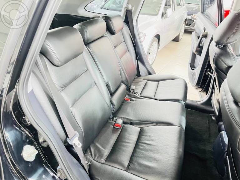HONDA - CRV 2.0 LX 4X2 16V 4P AUTOMÁTICO - 2011/2011 - PRETA - R$ 55.990,00