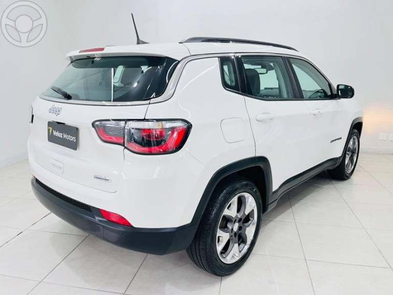JEEP - COMPASS 2.0 16V FLEX LONGITUDE AUTOMÁTICO - 2018/2019 - BRANCA - R$ 97.900,00