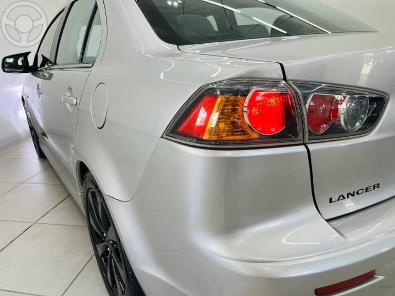 MITSUBISHI - LANCER 2.0 CVT 16V 4P AUTOMÁTICO - 2012/2013 - PRATA - R$ 65.990,00