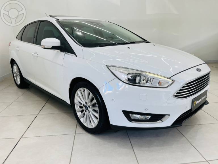 FORD - FOCUS 2.0 TITANIUM PLUS SEDAN 16V FLEX 4P AUTOMÁTICO - 2015/2016 - BRANCA - R$ 69.900,00
