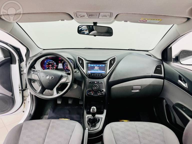 HYUNDAI - HB20 1.6 COMFORT PLUS 16V FLEX 4P MANUAL - 2019/2019 - BRANCA - R$ 63.900,00