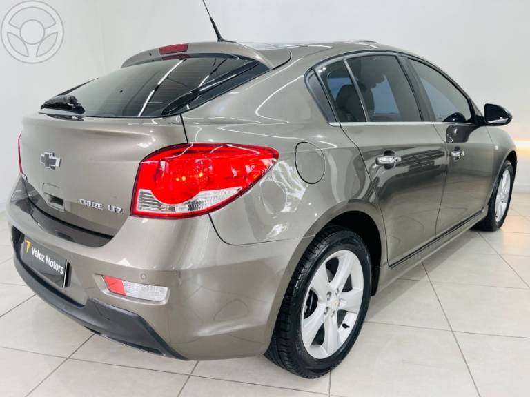 CHEVROLET - CRUZE 1.8 LTZ SPORT6 16V FLEX 4P AUTOMÁTICO - 2014/2014 - CINZA - R$ 72.900,00